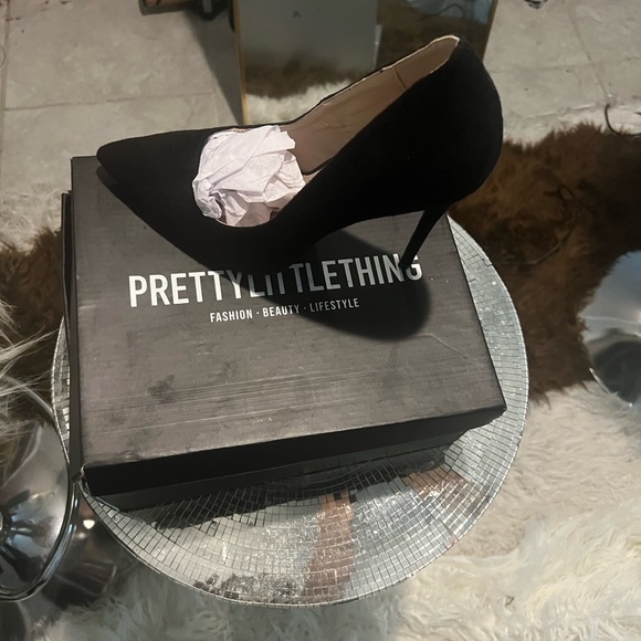 PrettyLittleThing Black Stilettos Size 10 - Picture 5 of 6